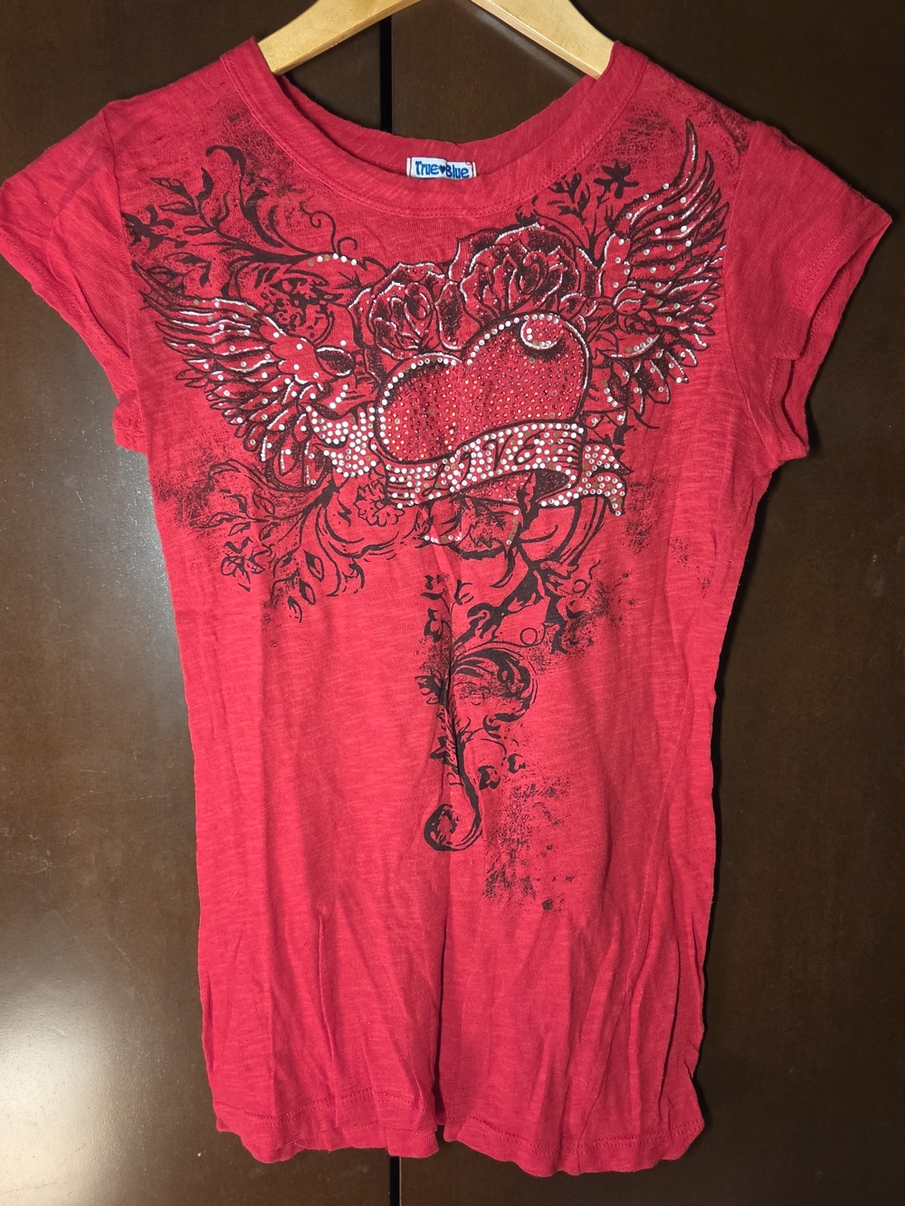True Blue Red Short-Sleeve Graphic Heart Tee Women Size Medium Juniors'